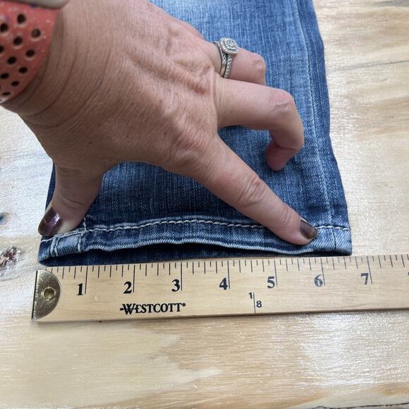 Miss Me Jeans Capris Crop Women’s Size 26 Mid Rise Embellished Medium Wash Denim - Picture 14 of 14